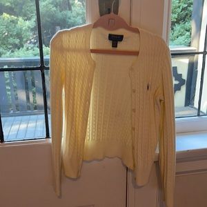 Girl’s sweater